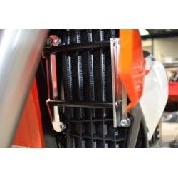 Στήριγμα για ψυγείο HVA TC/FC 18 AXP RACING AX1449 Στήριγμα για ψυγείο HVA TC/FC 18 AXP RACING AX1449