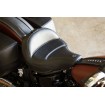 Σέλα solo standard touring vintage smooth με πλάτη για τον οδηγό MUSTANG SEATS 79330 thumb