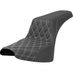Κάθισμα step up ls με λευκή ραφή SADDLEMEN 818-30-17206 Κάθισμα step up ls με λευκή ραφή SADDLEMEN 818-30-17206