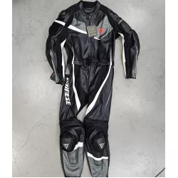 Γυναικεία φόρμα αναβάτη DAINESE VELOSTER ZS931030 Γυναικεία φόρμα αναβάτη DAINESE VELOSTER ZS931030