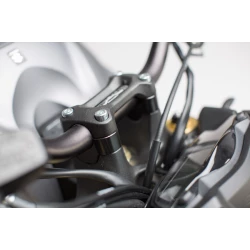 Αποστάτες τιμονιού μοτοσυκλέτας SW-MOTECH για GSX-S 1000 S ABS Αποστάτες τιμονιού μοτοσυκλέτας SW-MOTECH για GSX-S 1000 S ABS